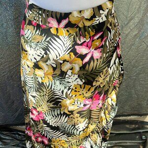 Ladies Casual Skirt